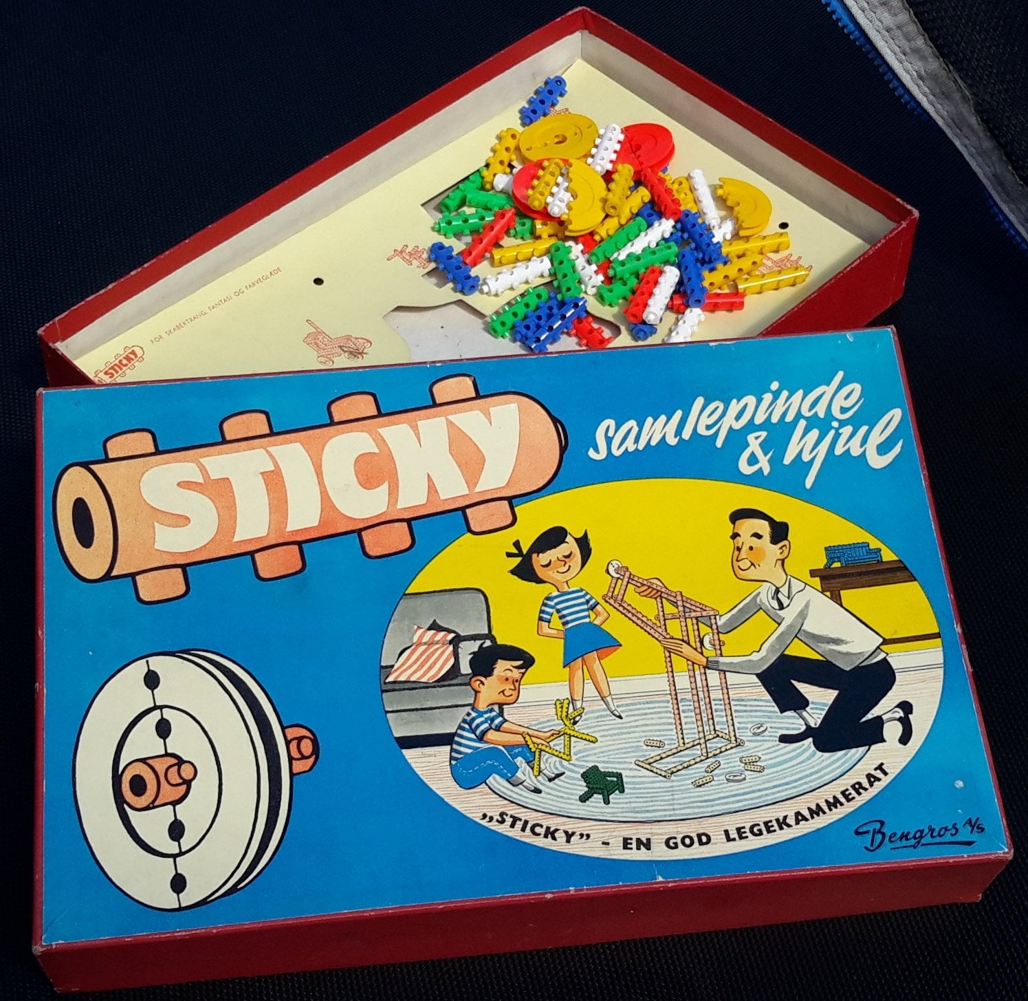 Danish Sticky Byggepinner