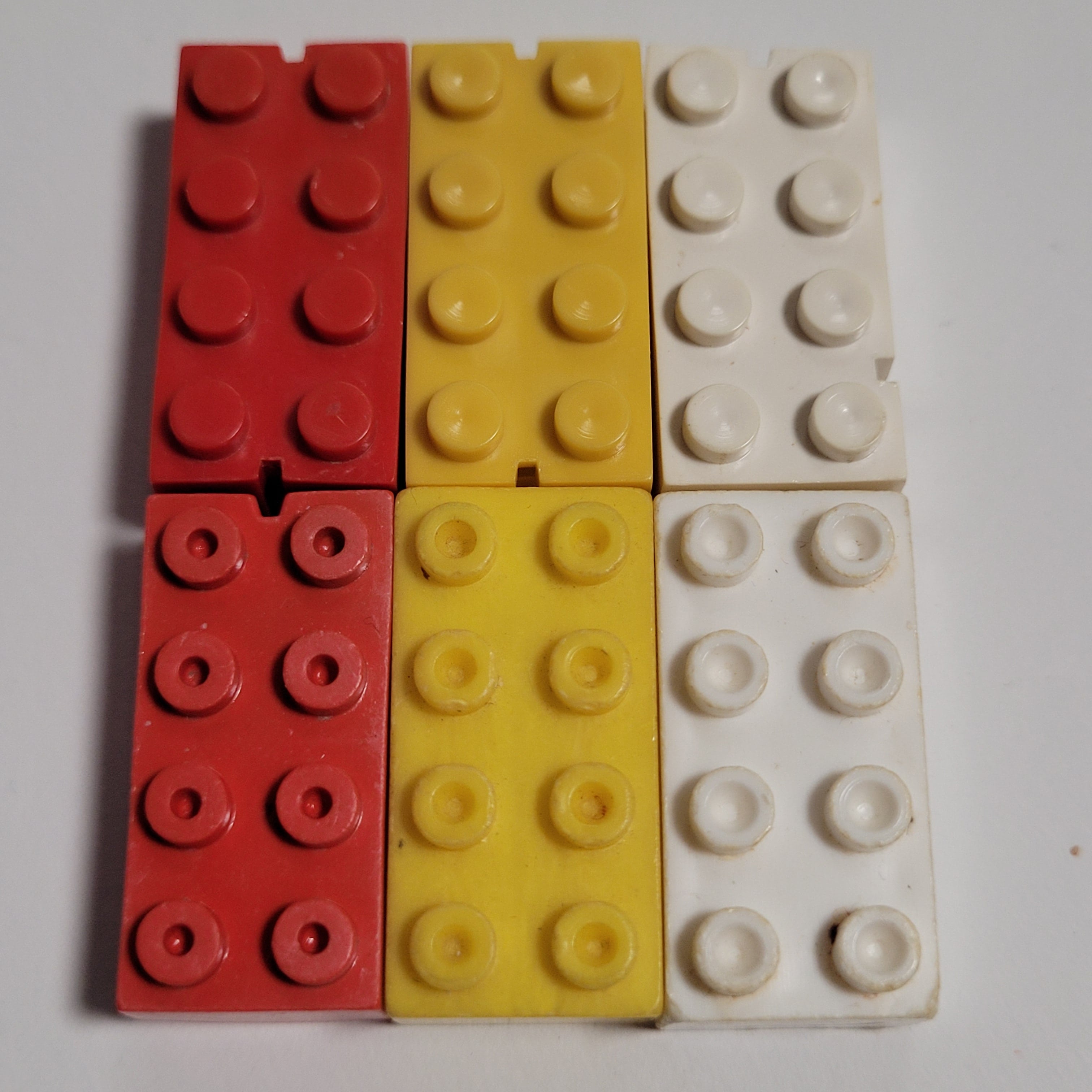 PUWI compared with LEGO plastic bricks