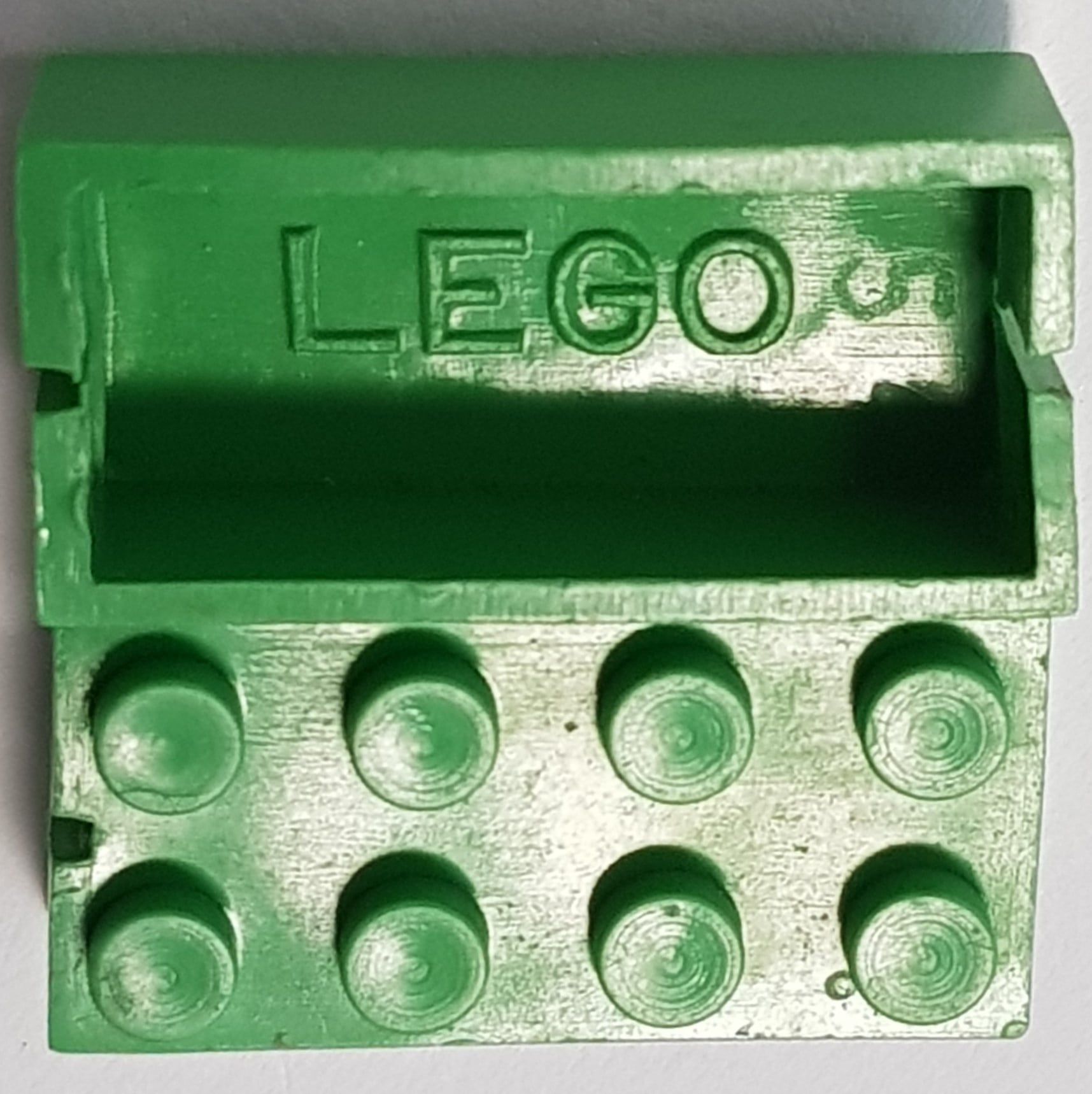 Light green Norwegian blockletter with number brick
