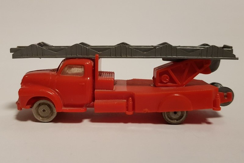 Norwegian 1:87 1255 firetruck